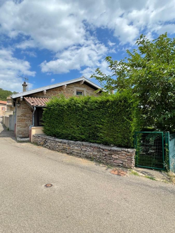 Maison Au Pied De La Roche Solutre-Pouilly ภายนอก รูปภาพ
